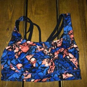 Lululemon size 4 bra